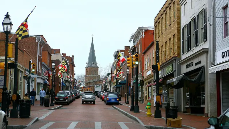 Some Annapolis commercial strip