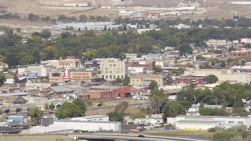 2012-09-30 14 28 33 View of downtown Elko in Nevada from a bluff to the south
