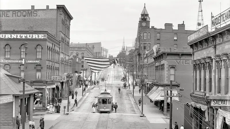 Marquette, MI - Front Street 1909