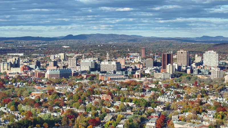 New Haven, Connecticut skyline (cropped)