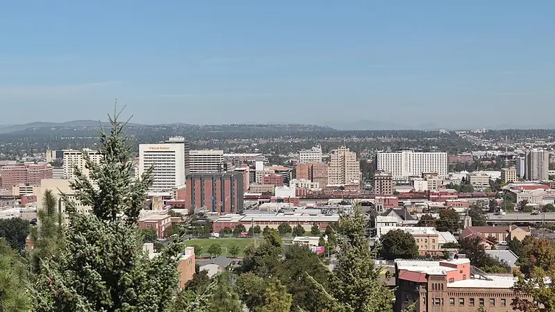 Spokane skyline panorama (Aug 2019)