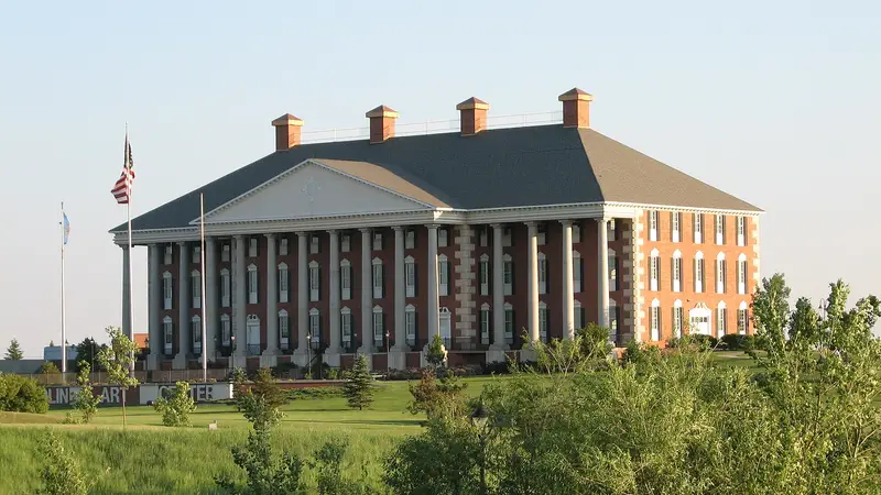 Redlin Art Center