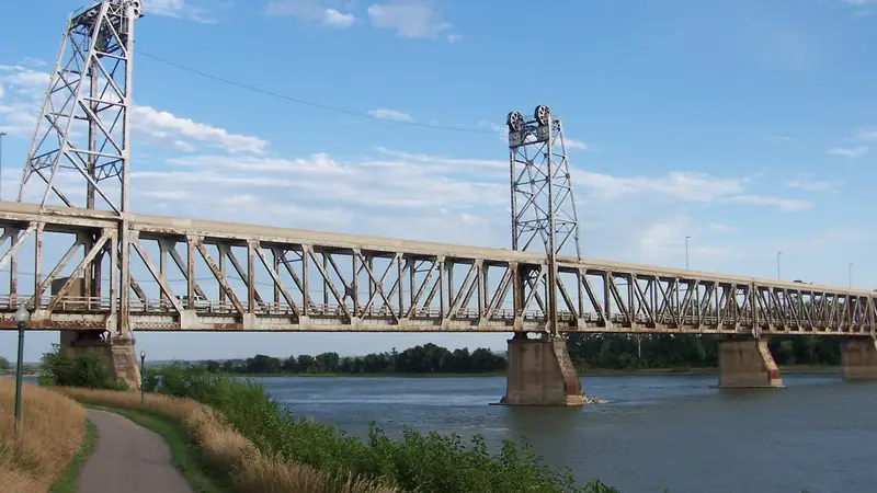 Meridian Bridge